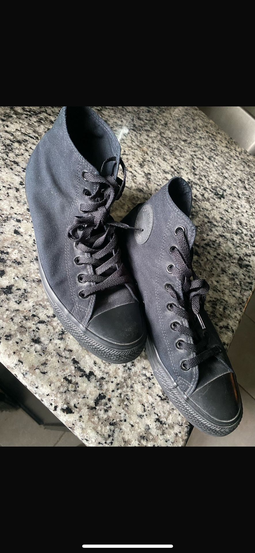 Men’s Converse Size 10