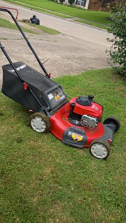 Troy bilt lawnmower like new