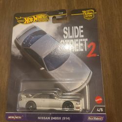 Hotwheels Premium Slide Street 