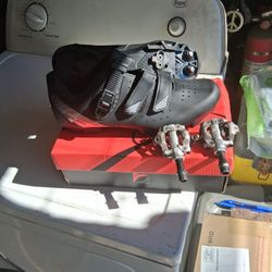 Fenlern Chose Brand New Whit Click Side 9 And Shimano Paddles Value 300 You Can Have It For 240.