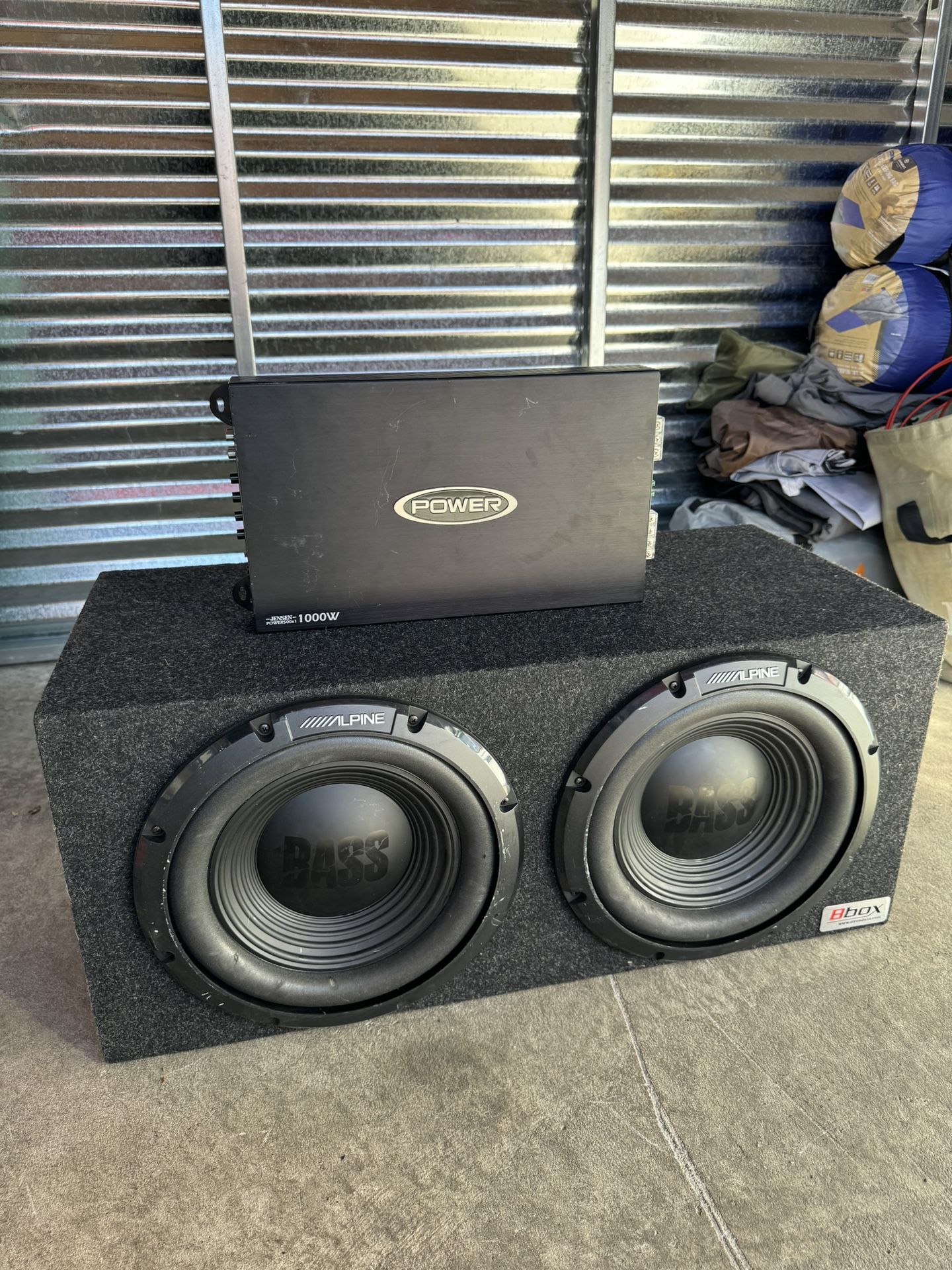 ALPINE Dual 12” Subwoofers & JENSEN Amp