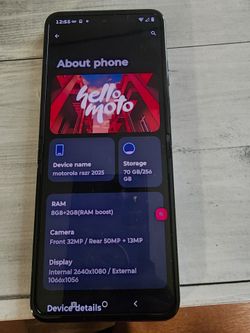 Rarely used 2025 Boost Motorola Razor