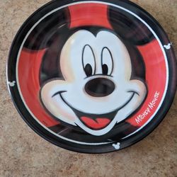 Mickey Mouse 10 Inch Plate Collector 