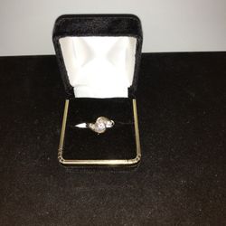 33638-1 14KYG LDS SWIRL DESIGN DIAMOND RING 