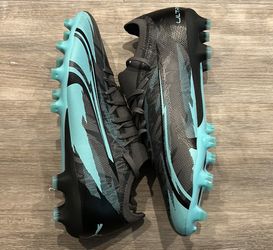 Men soccer cleats 