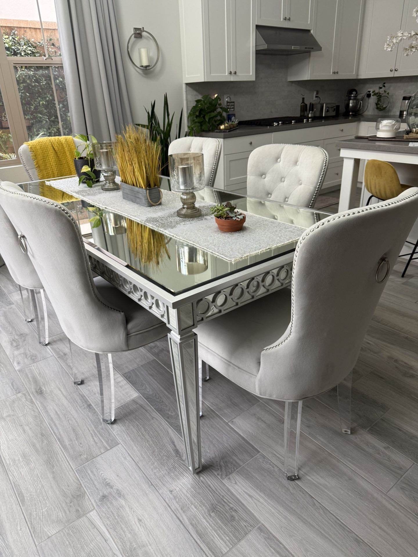 Charlotte dining chair with acrylic legs
