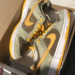 Dusty olive dunks 