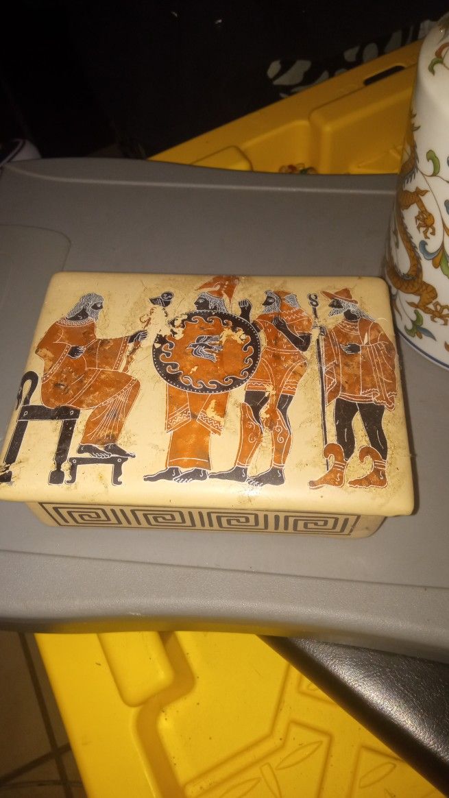Fine China/ Zeus Cigarette Case