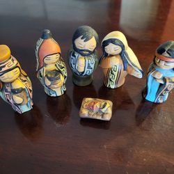 Vtg Rare Native American Pottery Nativity 6 Figures Handmade Hand painted 3”