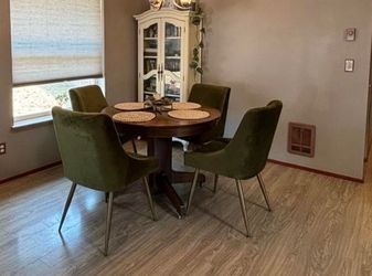 Dining Table (Chairs not included)