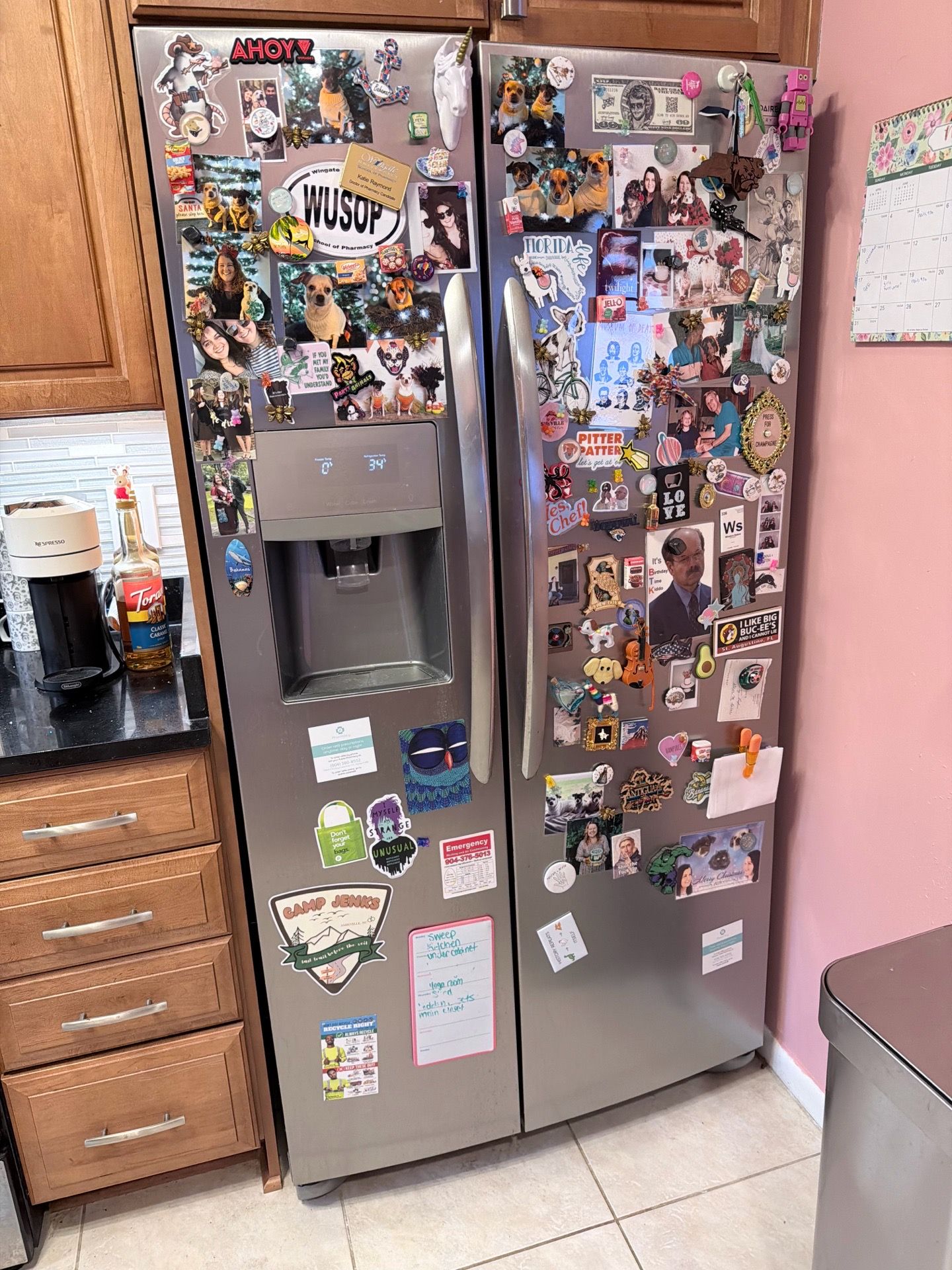 Frigidaire Gallery Side-by-Side Refrigerator – Stainless Steel – Excellent Working Condition