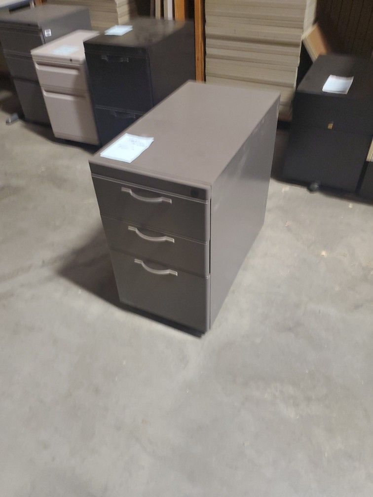 Mobile Pedestal