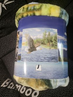 SOFT EAGLE BLANKET