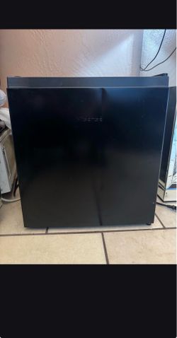 Black Hisense fridge