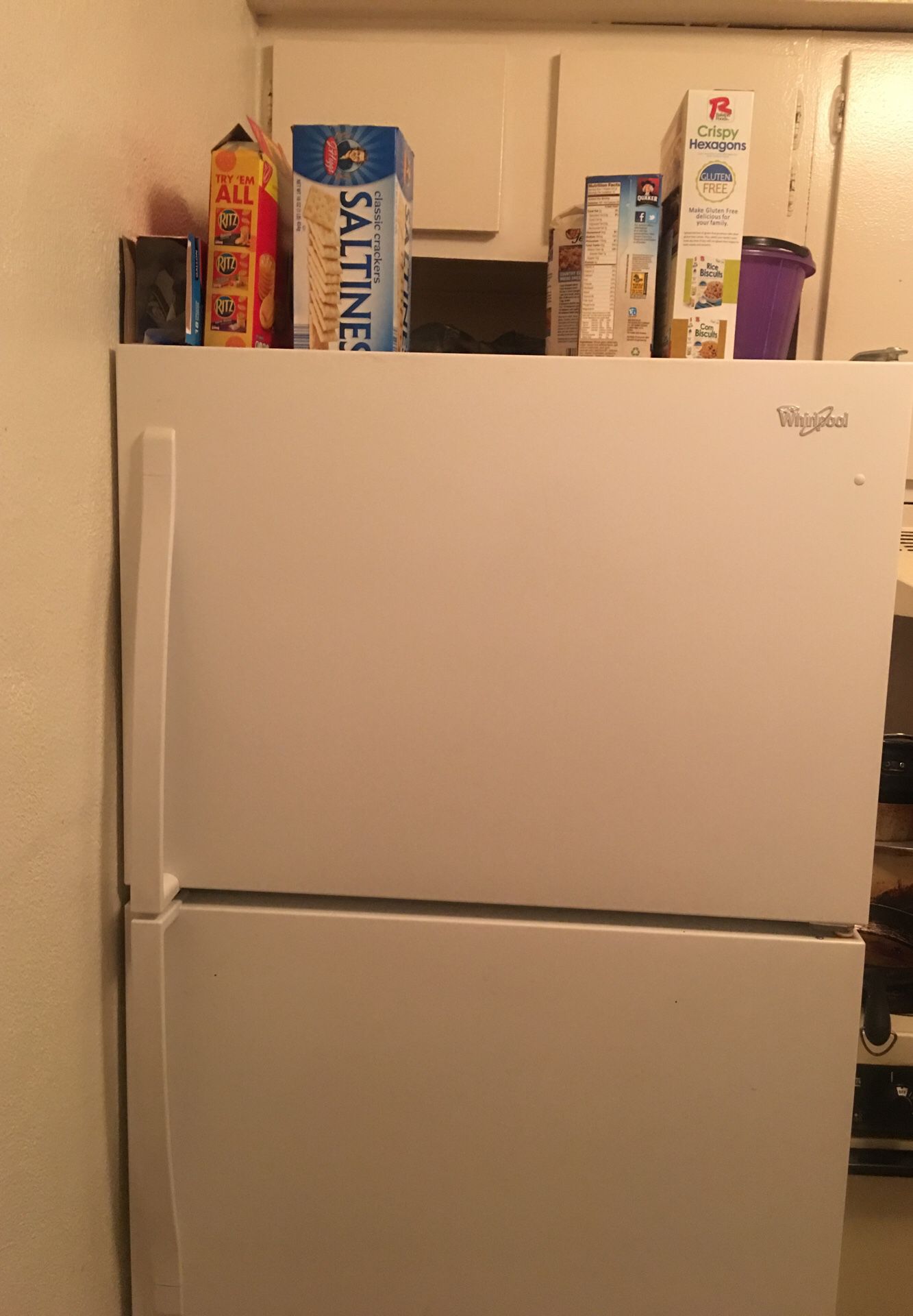 Whirlpool Refrigerator (must pick up)