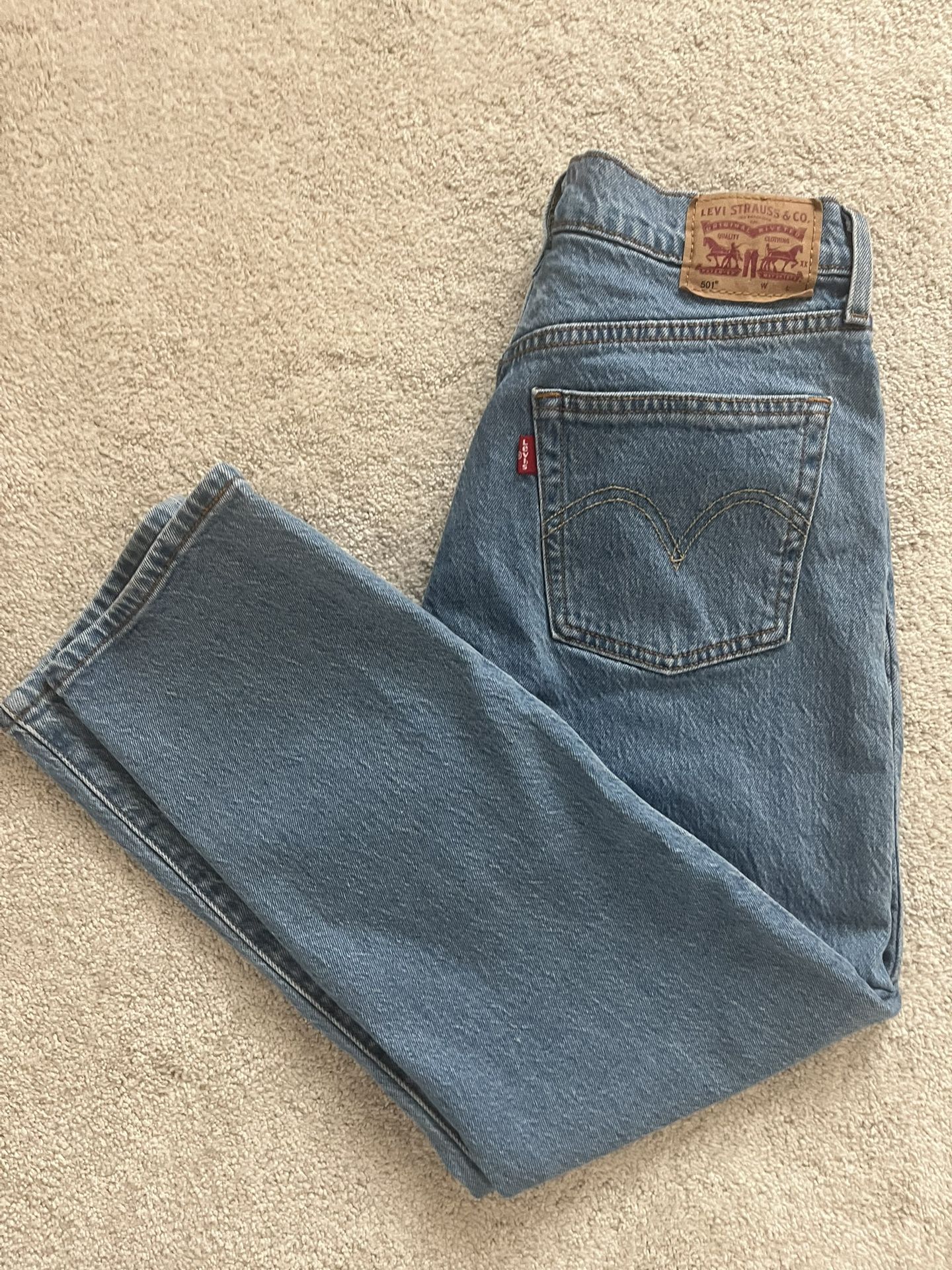 Womens Levi Jeans