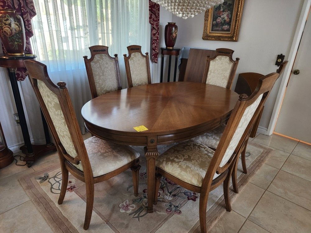 Dining Room Table 6 Chairs