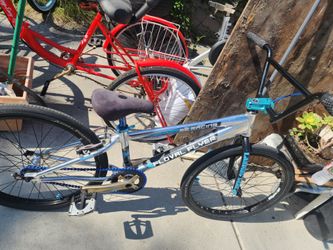 1990s. 24in   FLYER   IN  VERY  NICE  CONDITION  WITH MANY UPGRADES