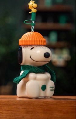 Starbucks x Peanuts Snoopy glass cold cup