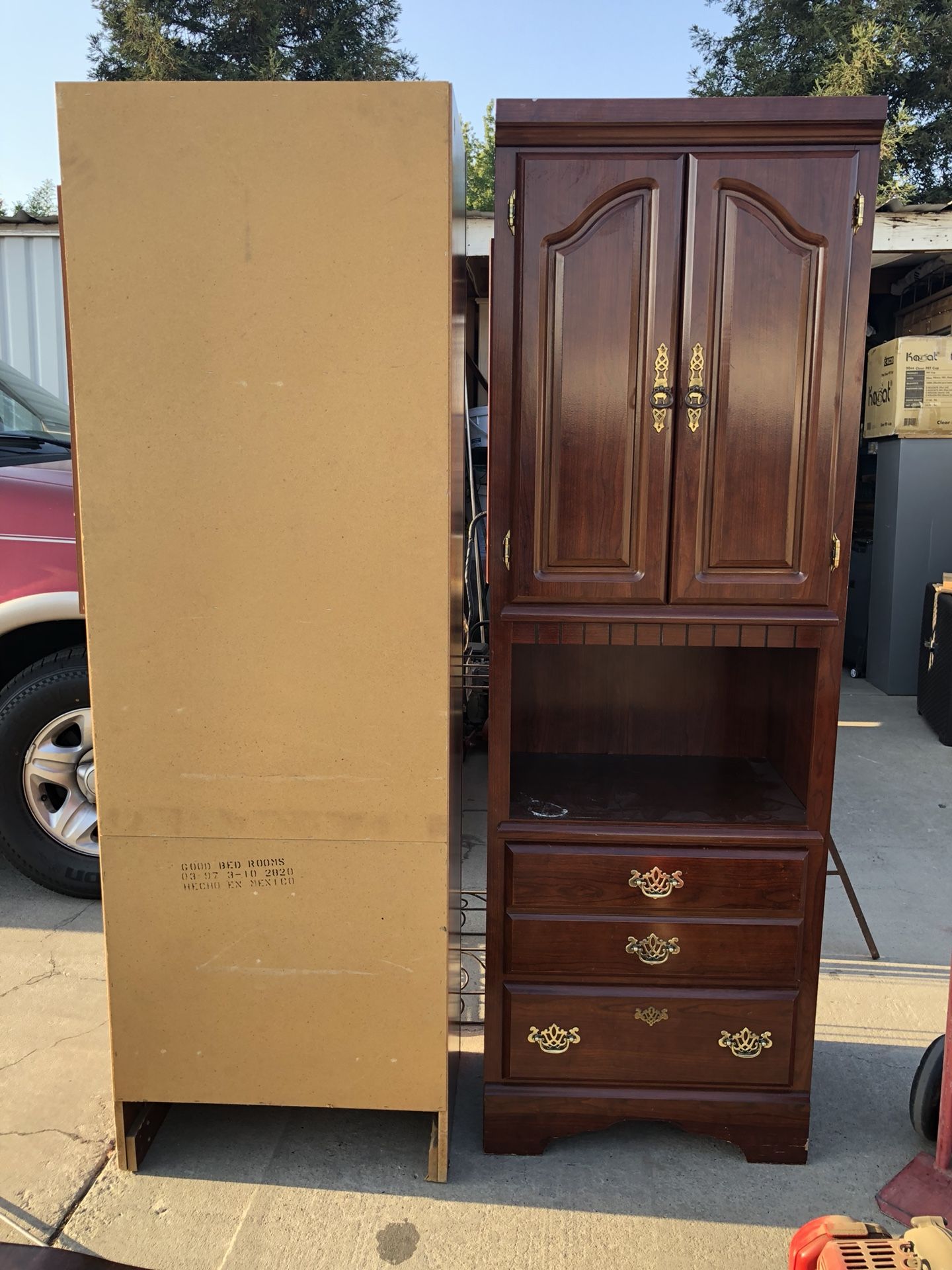 Dresser set