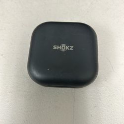 Shokz  Earbuds While You Work Out