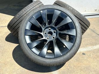 (4) 2024 OEM 20” TESLA MODEL Y INDUCTION RIMS TPMS 255/40R20 Goodyear 98%