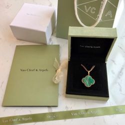 VCA 😘 Van Cleef & Arpels four-leaf clover necklace