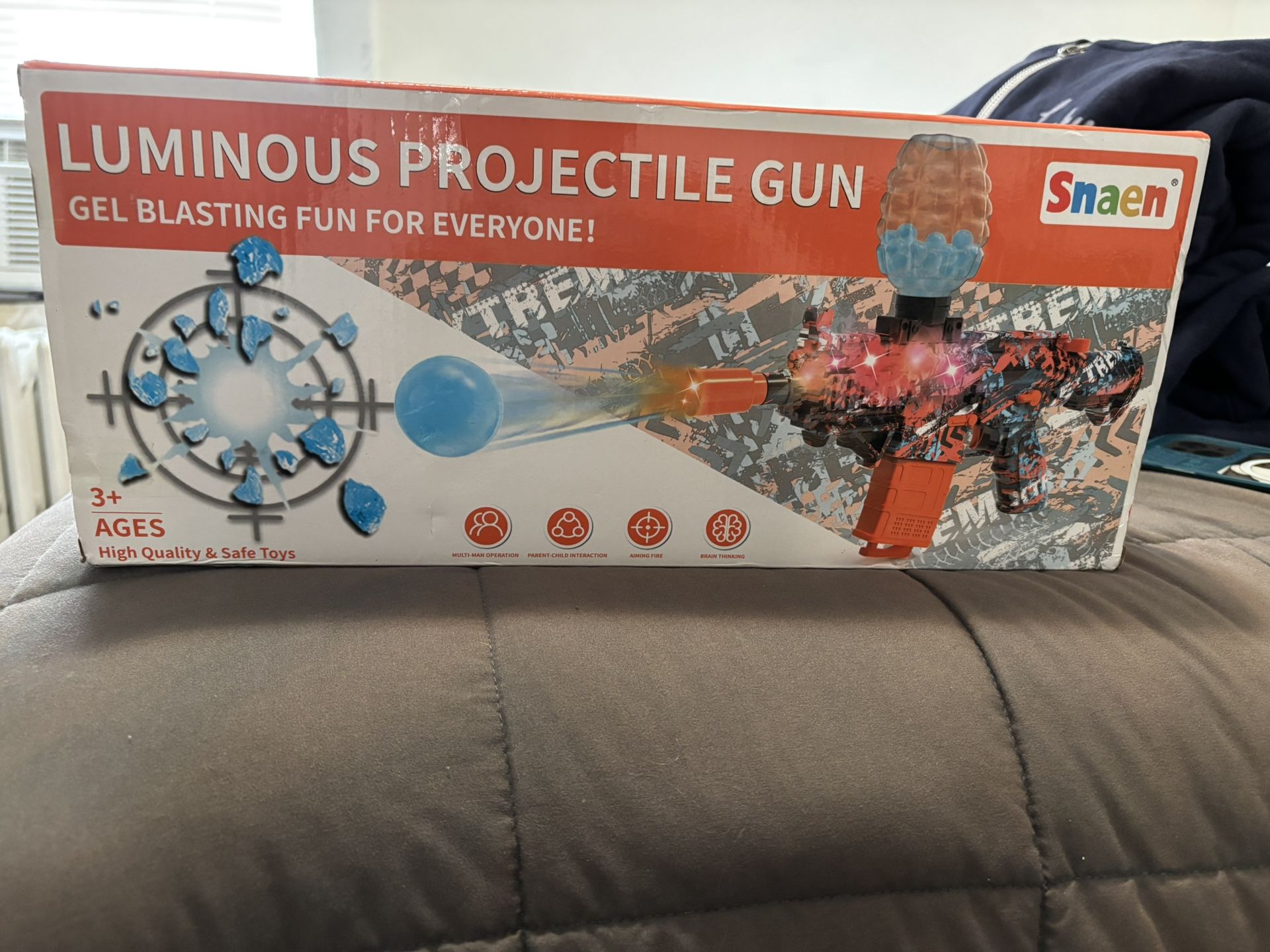 Snaen Luminous Projectile Gel Blasting Toy Gun. 