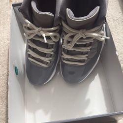 Jordan 11 Cool Grey 8.5 240