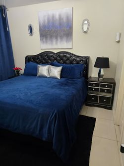 King bedroom set, Bed frame, Dresser, & Nightstand