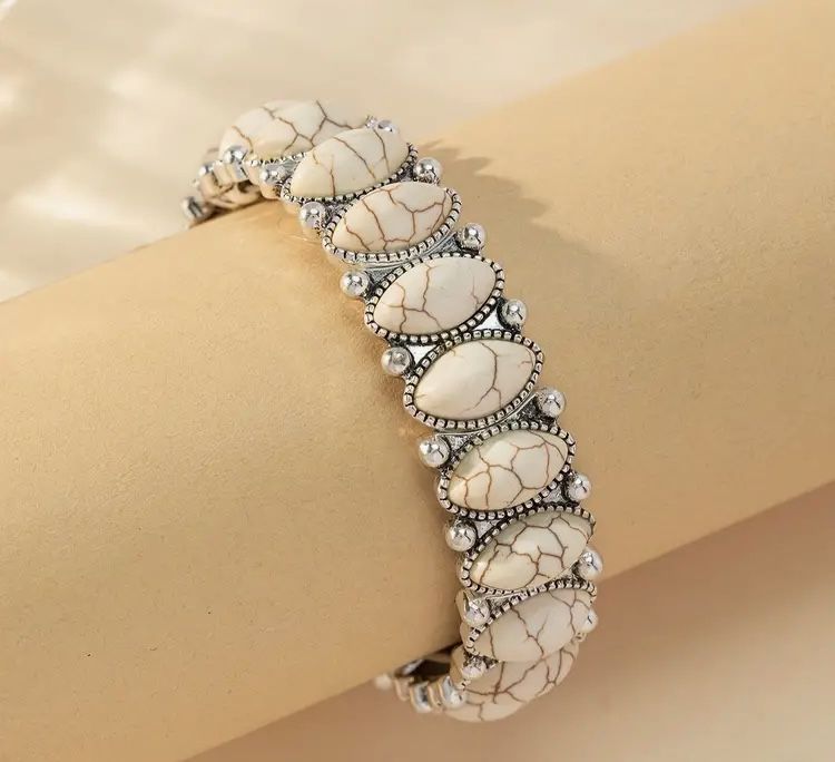 π₯π₯WHITE TURQUOISE BRACELET