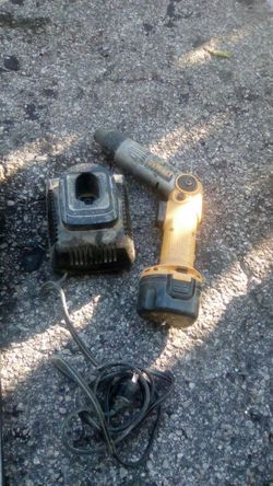 DeWalt hand drill with charger