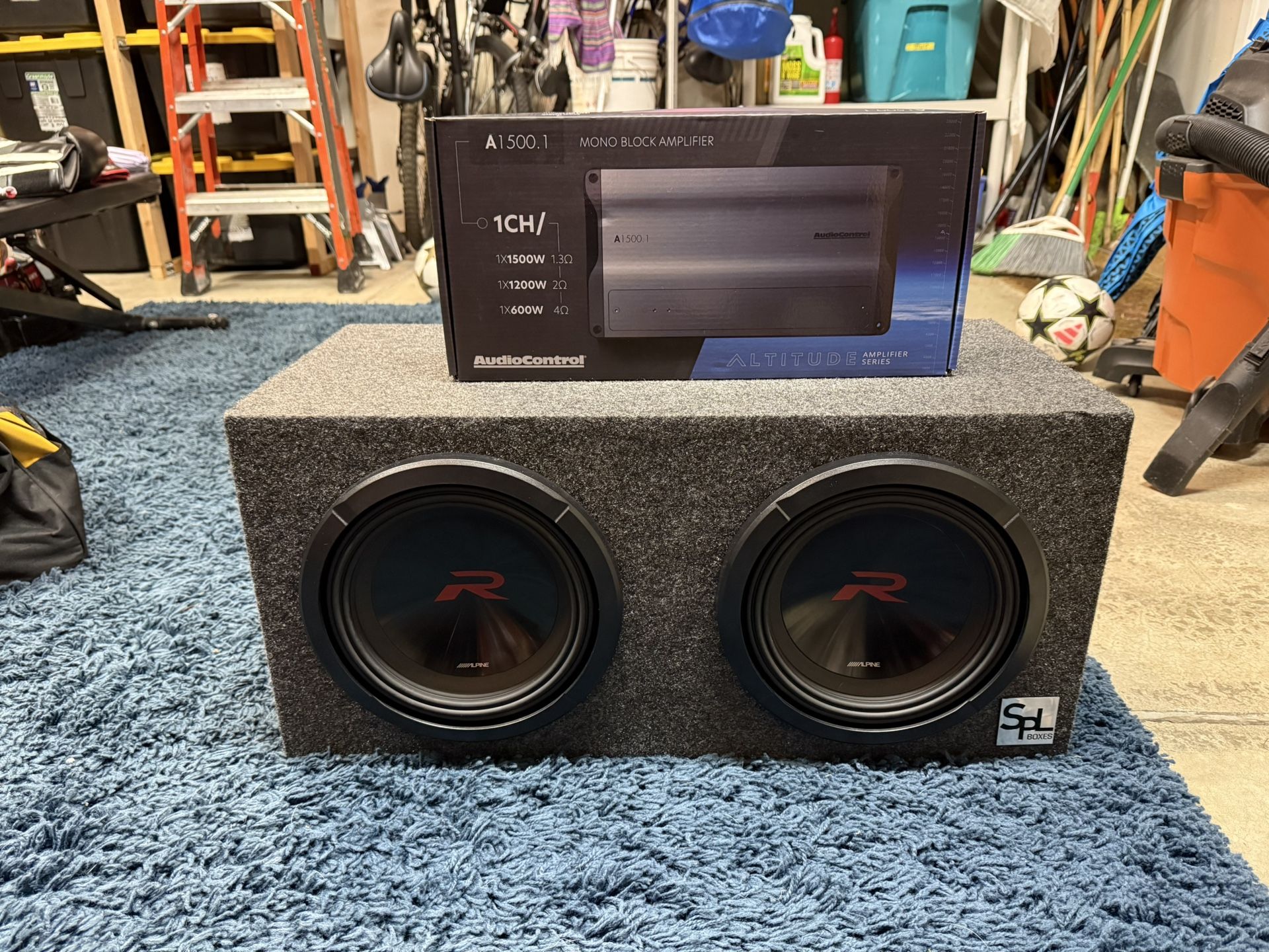 Dual 10” Alpine Type R Subwoofer / 1500 Audio Control Amp