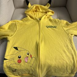 Pokémon Pikachu Hoodie and Robe 