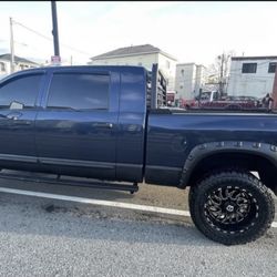 2006 Dodge ram 2500 5.7 V8 Megacab Laramie 