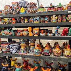 Talavera Pots And Decor 