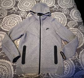 Nike Tech