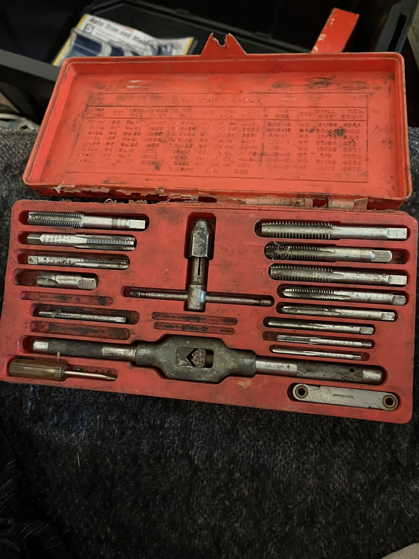 Vermont American tap and die set 