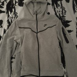 Nike Tech Hoodie (Gray Colorway)
