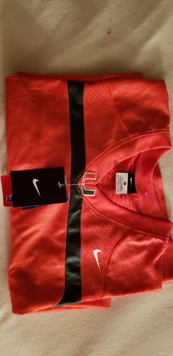 Nike xl um jersey