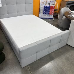 Queen Size Bed Frame With Mattress 