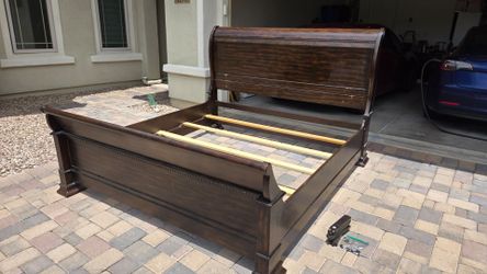King Size Pottery Barn Bed - Banks Collection