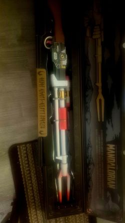 Star Wars The Mandalorian Lightsaber Replica
