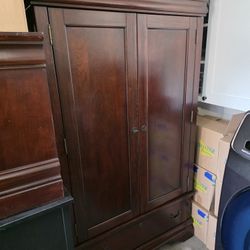 Wood Armoire / Fits 42" TV