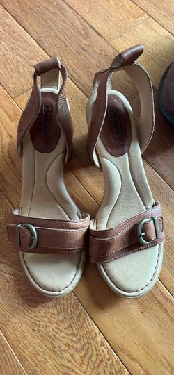 Born Women’s heels size 7