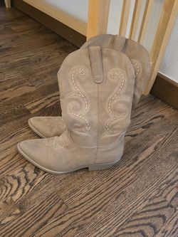Women's Boots (Size 10)