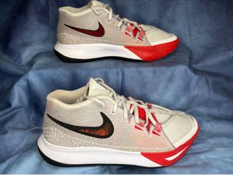 Nike Kyrie Flytrap 6 - Size 7