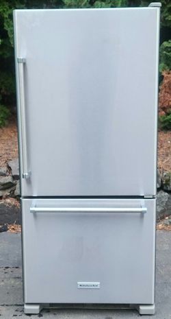 KitchenAid Refrigerator W30xD32xH67 Inches