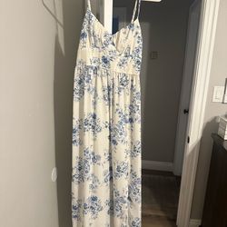 White flower blue dress
