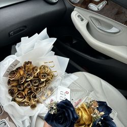 Corsage And boutonnière Set (we make any Color Shipping Available) 